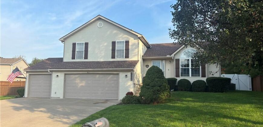 1304 NE 104th Place, Kansas City, MO 64155