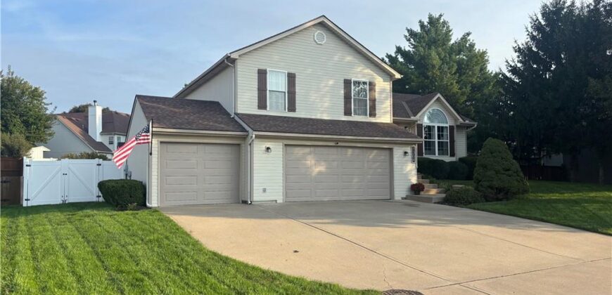 1304 NE 104th Place, Kansas City, MO 64155