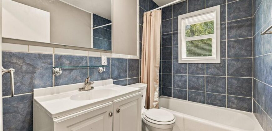 4961 NW Woody Creek Lane, Kansas City, MO 64151