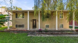 4961 NW Woody Creek Lane, Kansas City, MO 64151