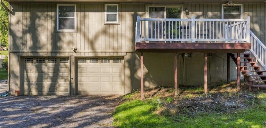 4961 NW Woody Creek Lane, Kansas City, MO 64151