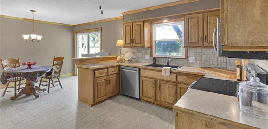 112 W 8th Street, Kearney, MO 64060