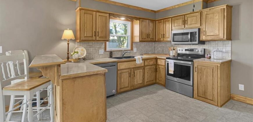 112 W 8th Street, Kearney, MO 64060
