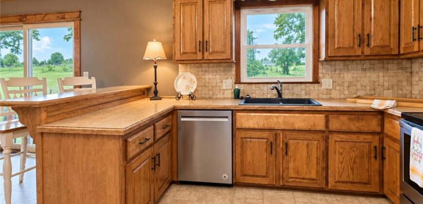 112 W 8th Street, Kearney, MO 64060