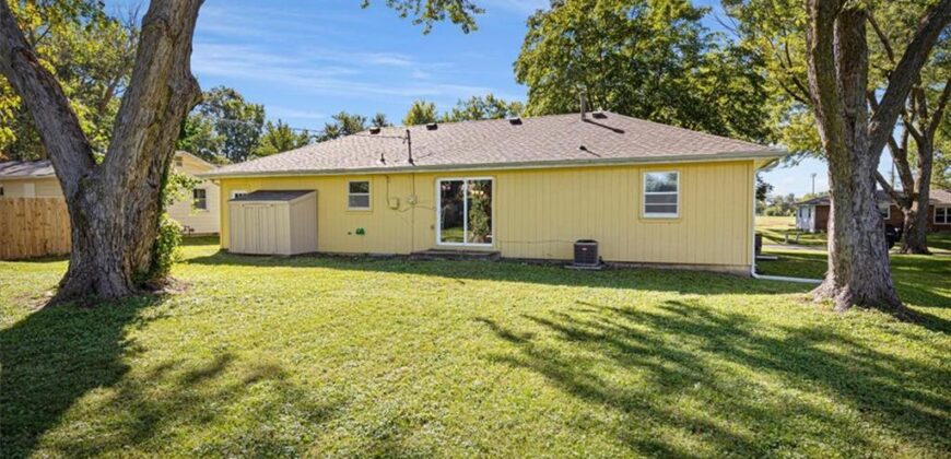112 W 8th Street, Kearney, MO 64060