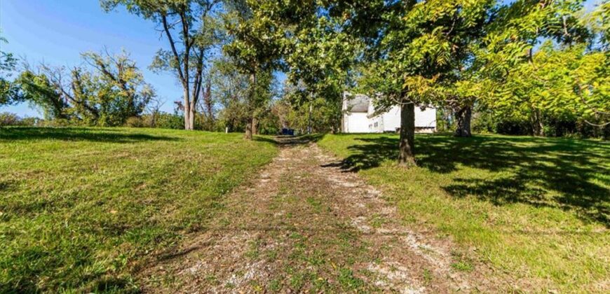 1110 County Road B Highway, Liberty, MO 64068