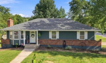 1311 Heather Circle, Kearney, MO 64060