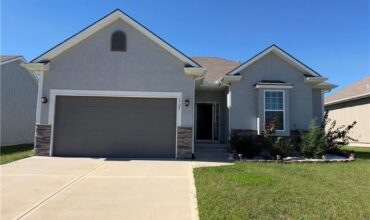 3725 NW Old Stagecoach Road, Kansas City, MO 64154