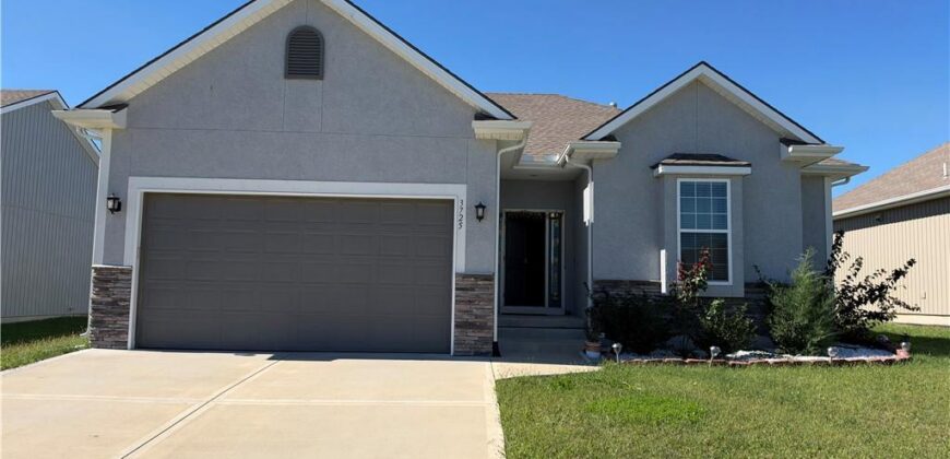 3725 NW Old Stagecoach Road, Kansas City, MO 64154