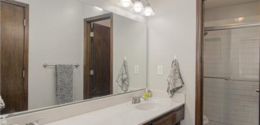 1331 Amesbury Avenue, Liberty, MO 64068