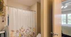 9807 N Potter Avenue, Kansas City, MO 64157