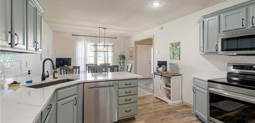 9807 N Potter Avenue, Kansas City, MO 64157