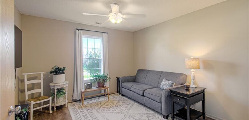 9807 N Potter Avenue, Kansas City, MO 64157