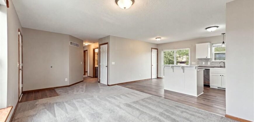 2222 Chanticleer Street, Excelsior Springs, MO 64024