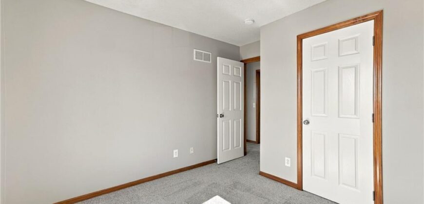 2222 Chanticleer Street, Excelsior Springs, MO 64024