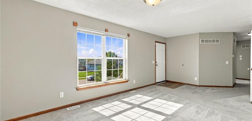 2222 Chanticleer Street, Excelsior Springs, MO 64024