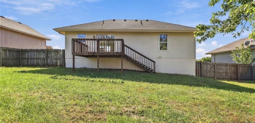 2222 Chanticleer Street, Excelsior Springs, MO 64024