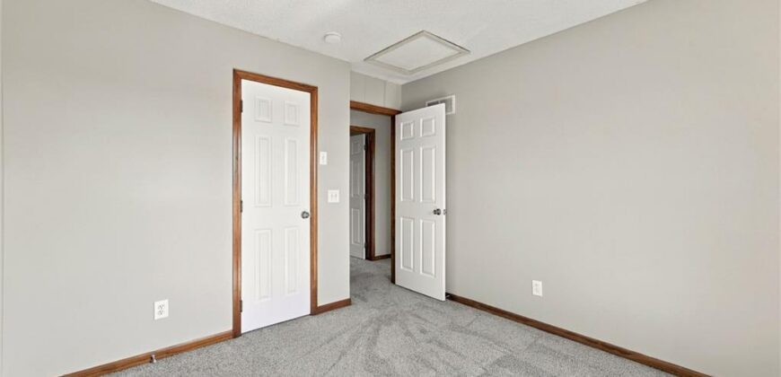 2222 Chanticleer Street, Excelsior Springs, MO 64024