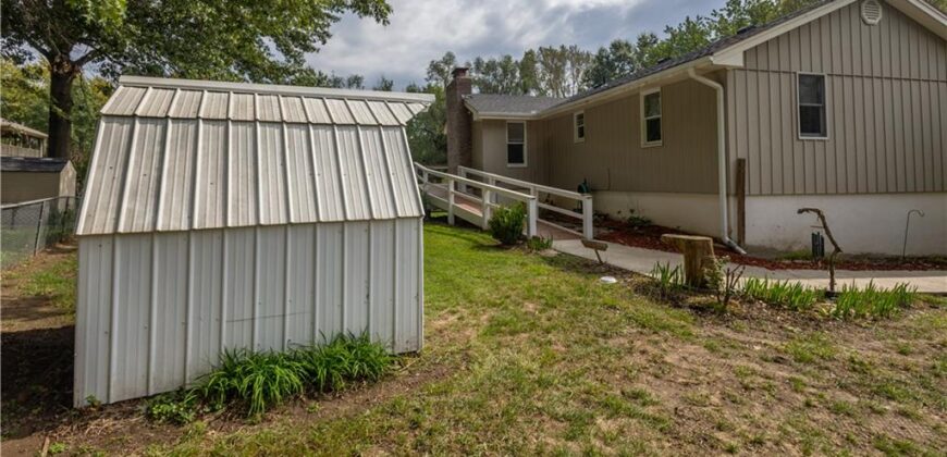 1909 Joy Circle, Excelsior Springs, MO 64024