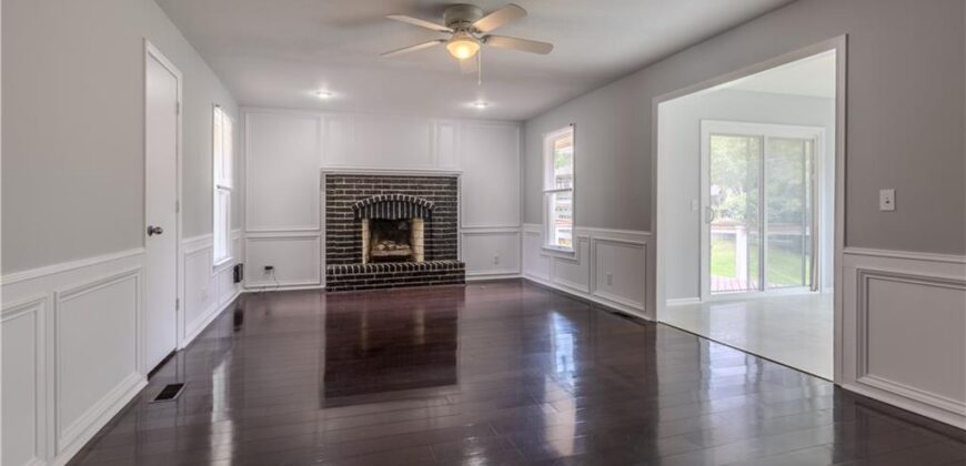 1909 Joy Circle, Excelsior Springs, MO 64024