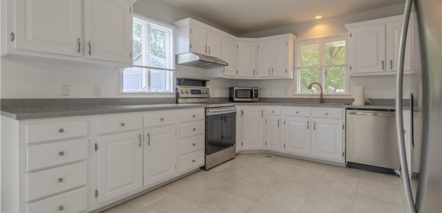 1909 Joy Circle, Excelsior Springs, MO 64024
