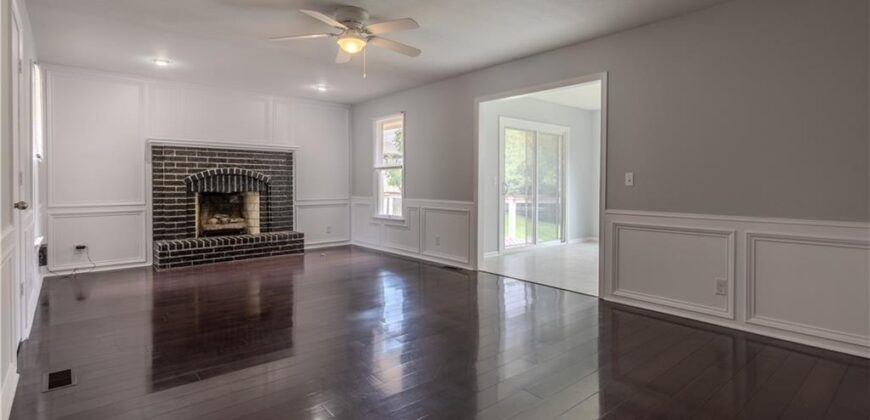 1909 Joy Circle, Excelsior Springs, MO 64024
