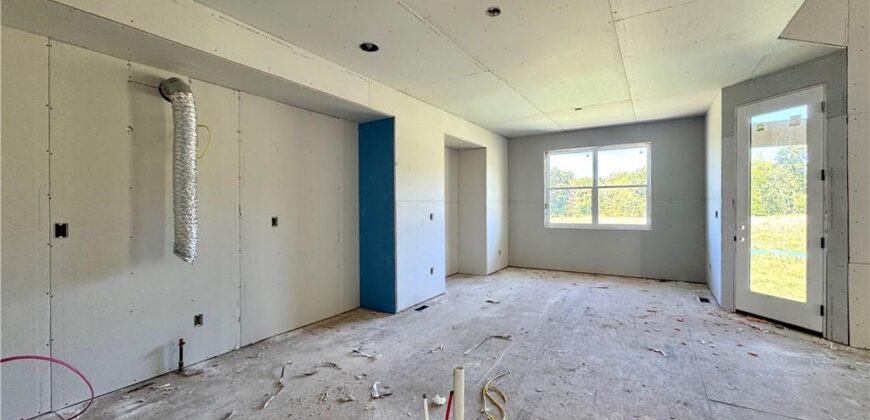 8404 NW 90th Terrace, Kansas City, MO 64153