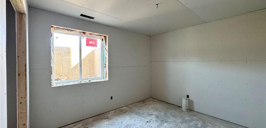 8404 NW 90th Terrace, Kansas City, MO 64153