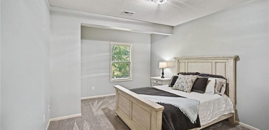 13130 NW Hawthorne Drive, Platte City, MO 64079