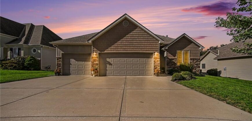 13130 NW Hawthorne Drive, Platte City, MO 64079