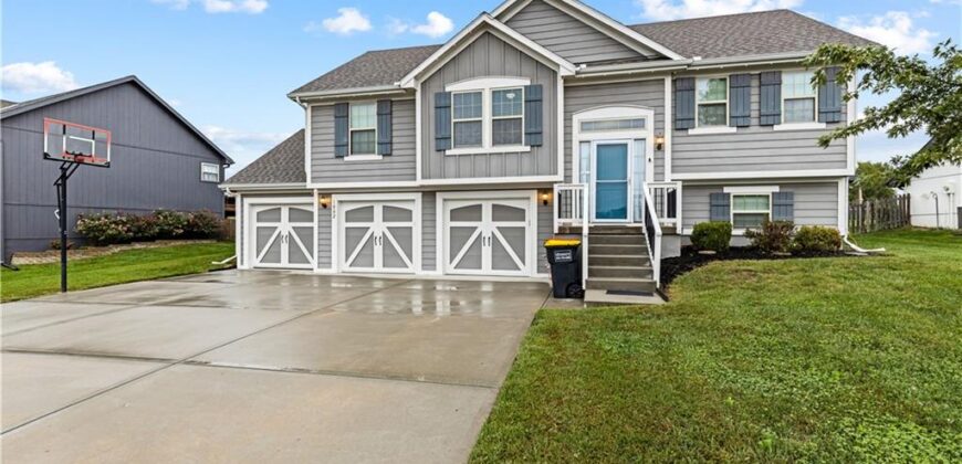 1002 W 10th Avenue, Kearney, MO 64060