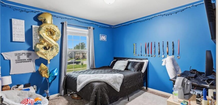 1002 W 10th Avenue, Kearney, MO 64060