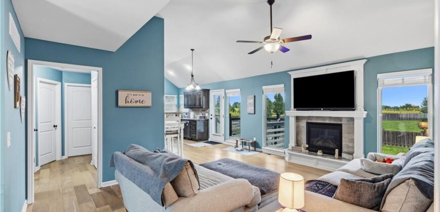 1002 W 10th Avenue, Kearney, MO 64060