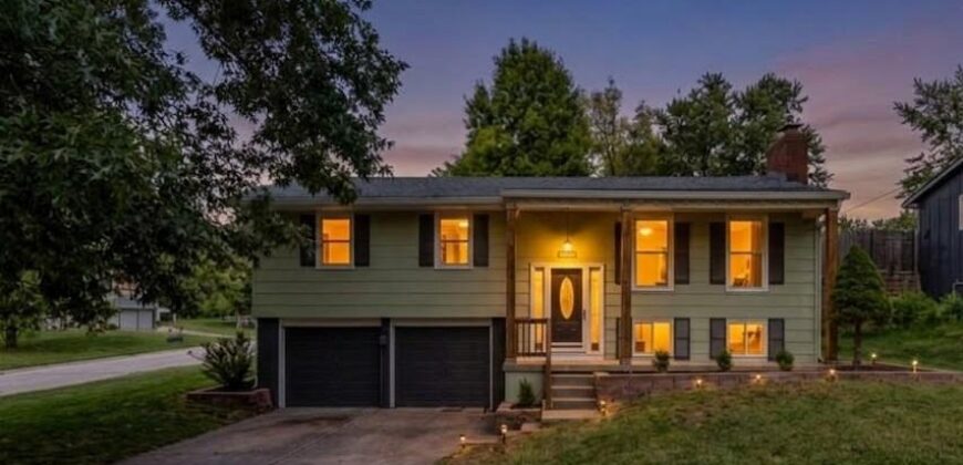 6739 NW Hilldale Drive, Kansas City, MO 64151