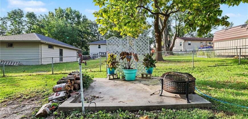 819 NE 114th Street, Kansas City, MO 64155