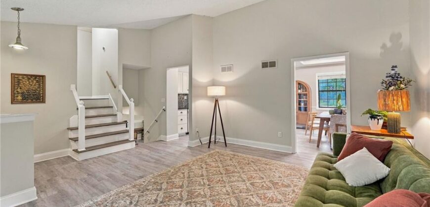 6500 N Jarboe Street, Kansas City, MO 64118