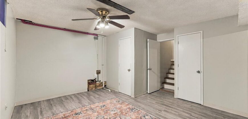 6500 N Jarboe Street, Kansas City, MO 64118