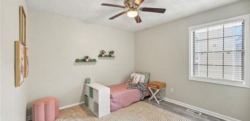 6500 N Jarboe Street, Kansas City, MO 64118
