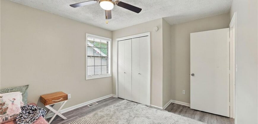 6500 N Jarboe Street, Kansas City, MO 64118