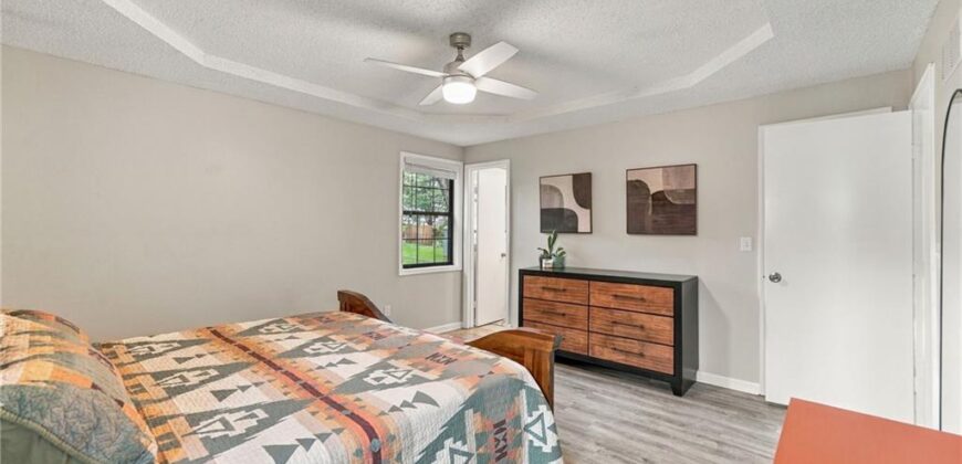 6500 N Jarboe Street, Kansas City, MO 64118