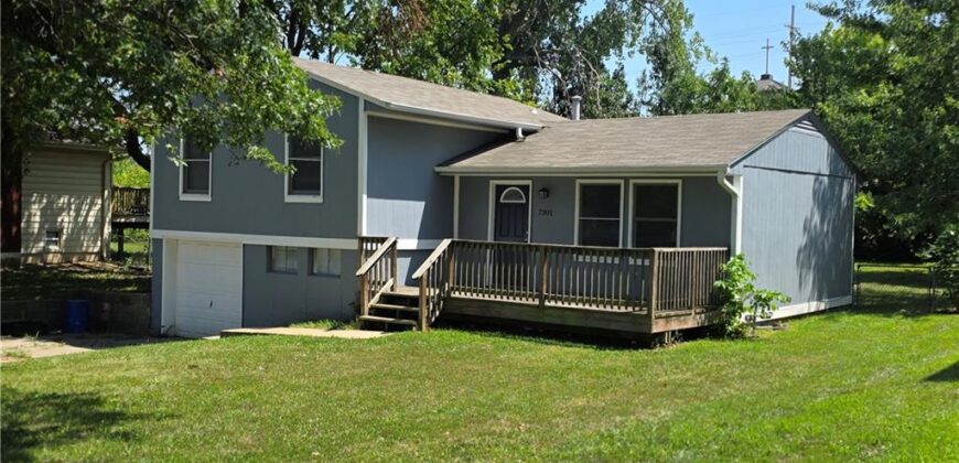7301 84th Terrace, Kansas City, MO 64151