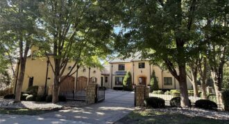 8616 N Marsh Avenue, Kansas City, MO 64157