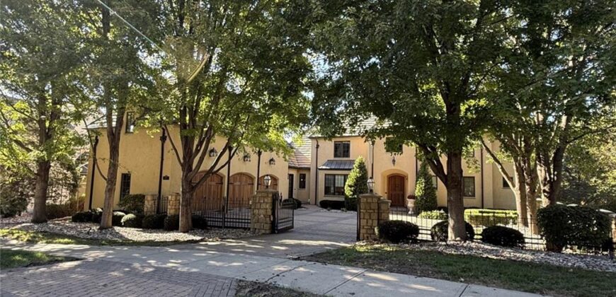 8616 N Marsh Avenue, Kansas City, MO 64157