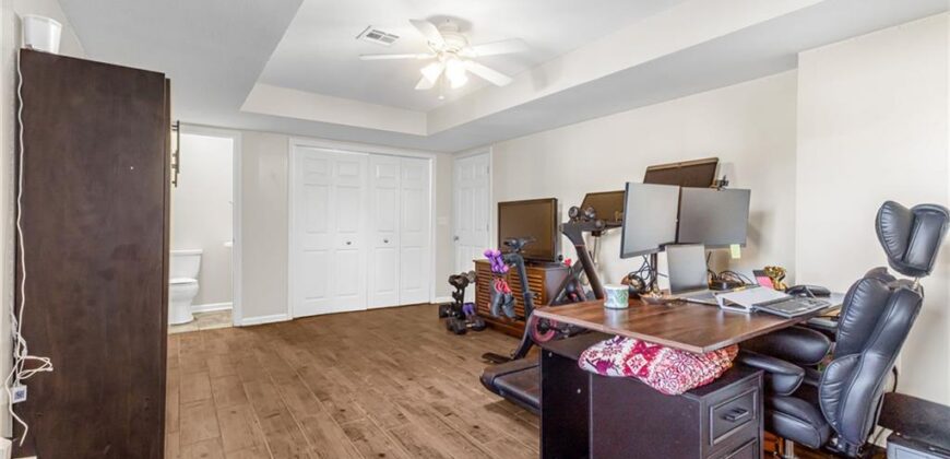 11904 N Charlotte Street, Kansas City, MO 64155