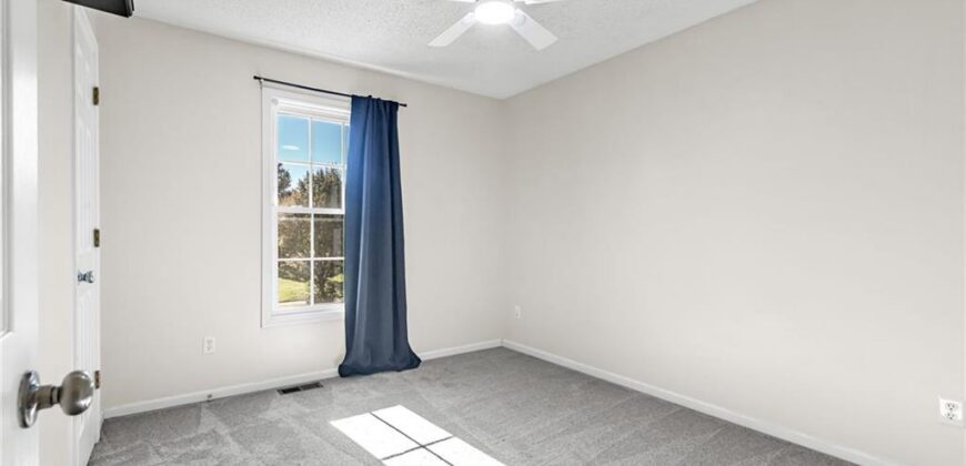 11904 N Charlotte Street, Kansas City, MO 64155