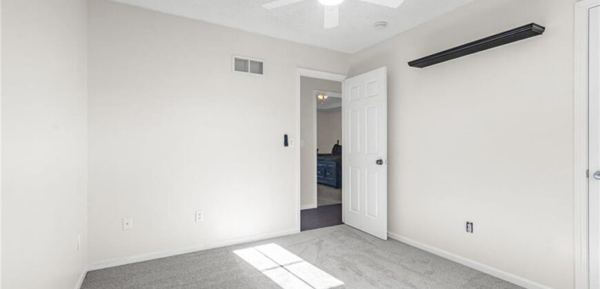 11904 N Charlotte Street, Kansas City, MO 64155