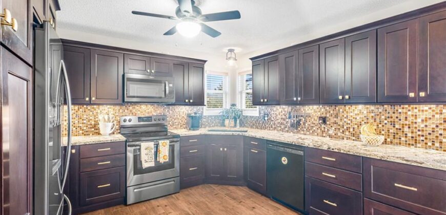 11904 N Charlotte Street, Kansas City, MO 64155