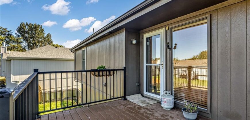 11904 N Charlotte Street, Kansas City, MO 64155