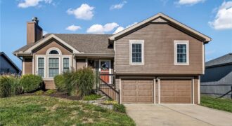 11904 N Charlotte Street, Kansas City, MO 64155