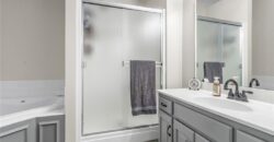 11904 N Charlotte Street, Kansas City, MO 64155